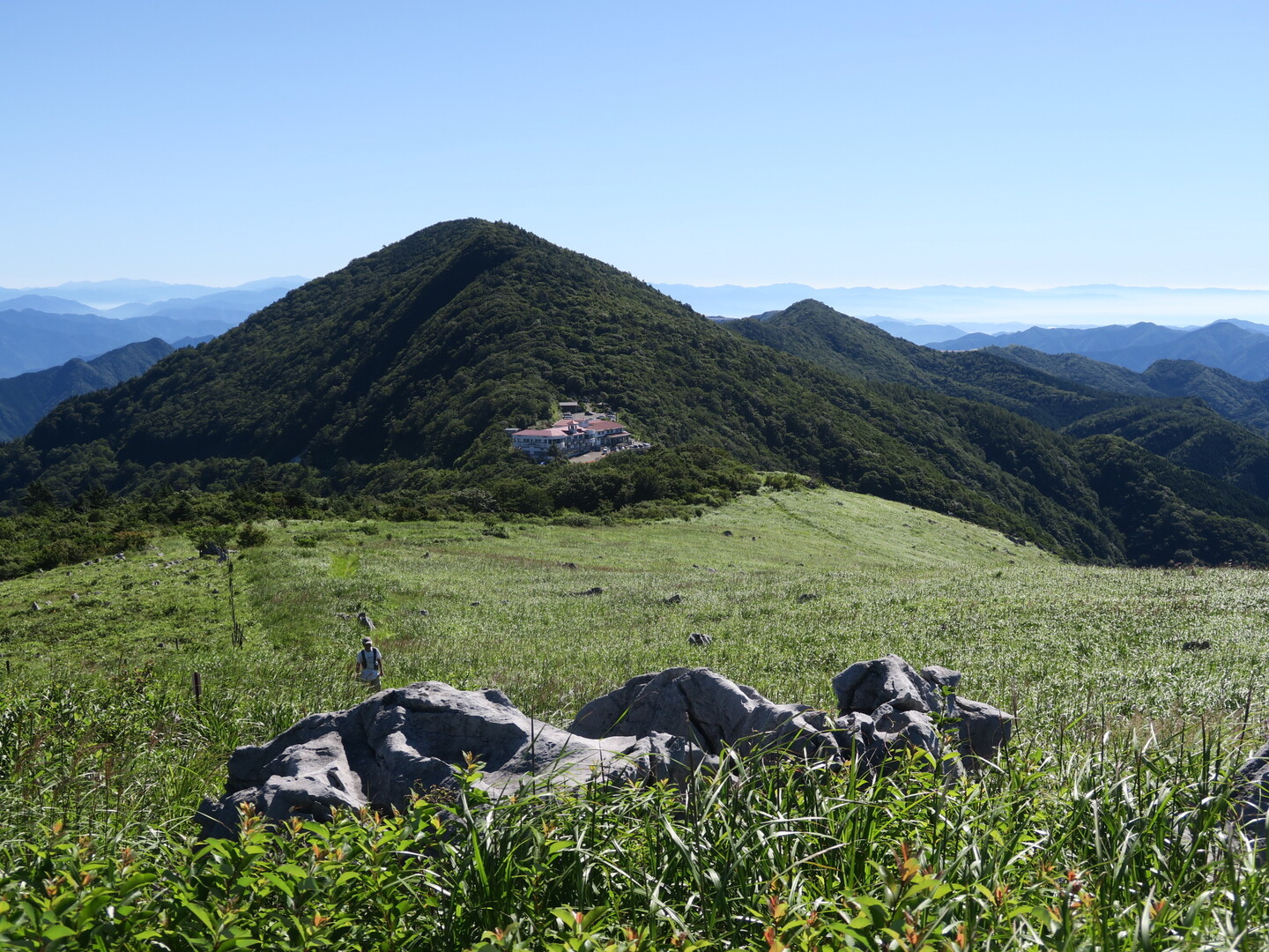 四国カルスト最高峰天狗ノ森へ じなしさんの天狗ノ森 天狗高原 黒滝山の活動日記 Yamap ヤマップ