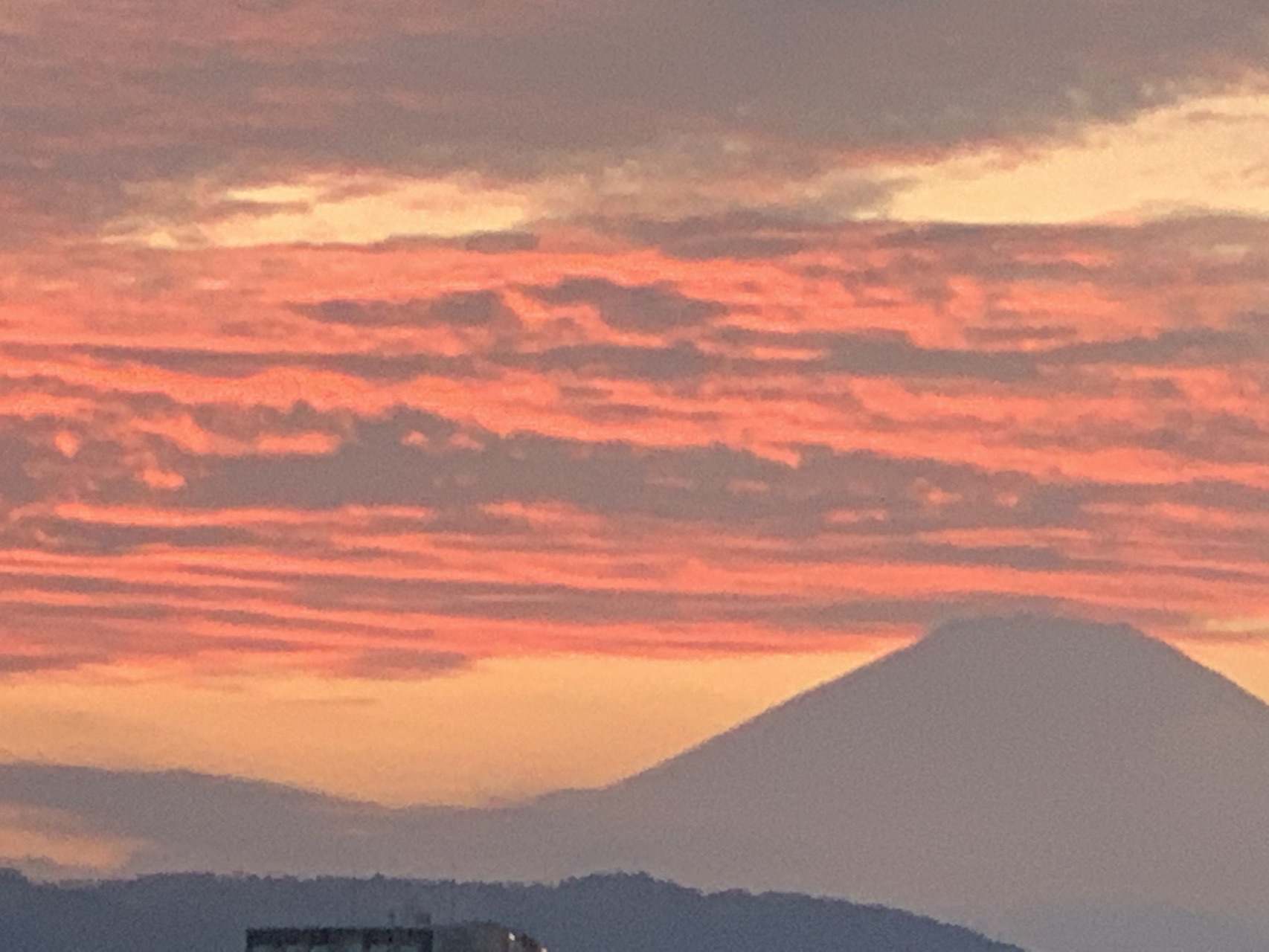 赤い雲と富士山シルエット ナマハゲ さんの大山の活動データ Yamap ヤマップ