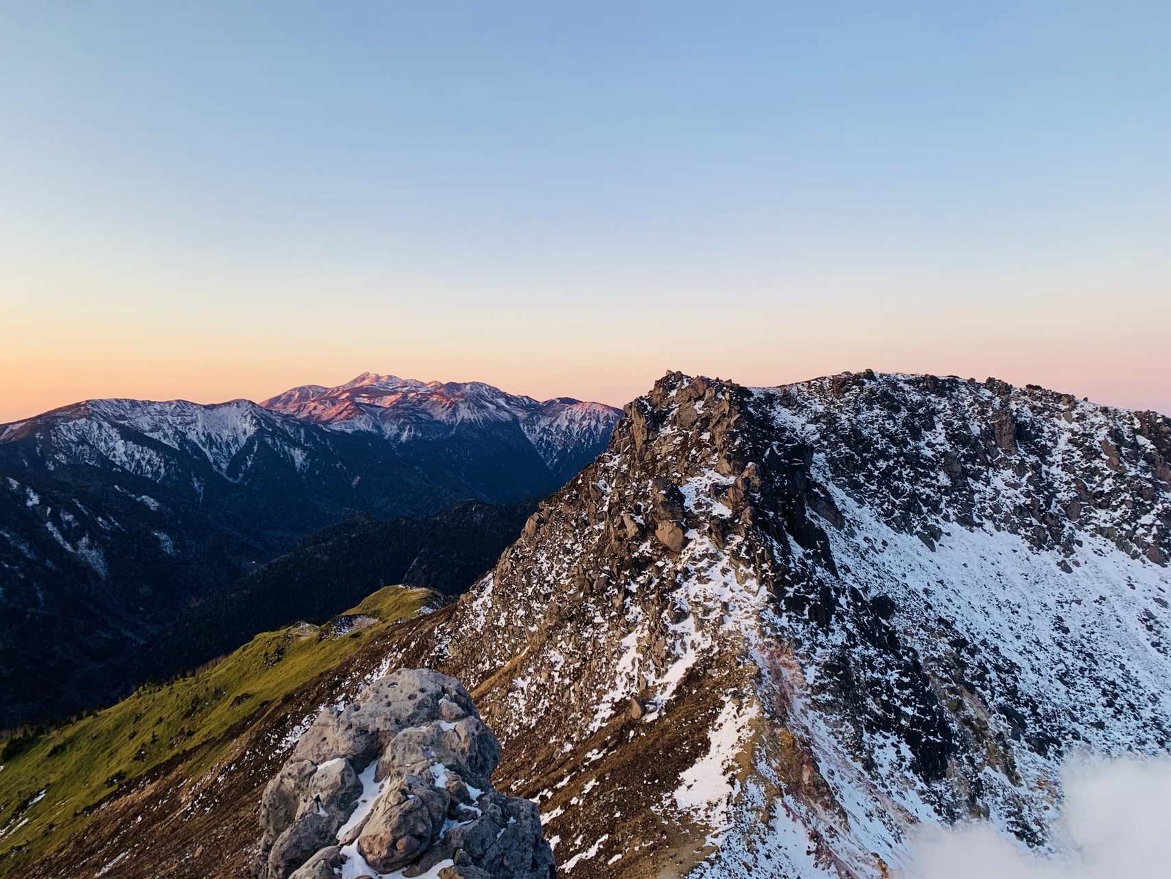 焼岳 北峰 御来光とモルゲンロート やすりんさんの槍ヶ岳 穂高岳 上高地の活動日記 Yamap ヤマップ