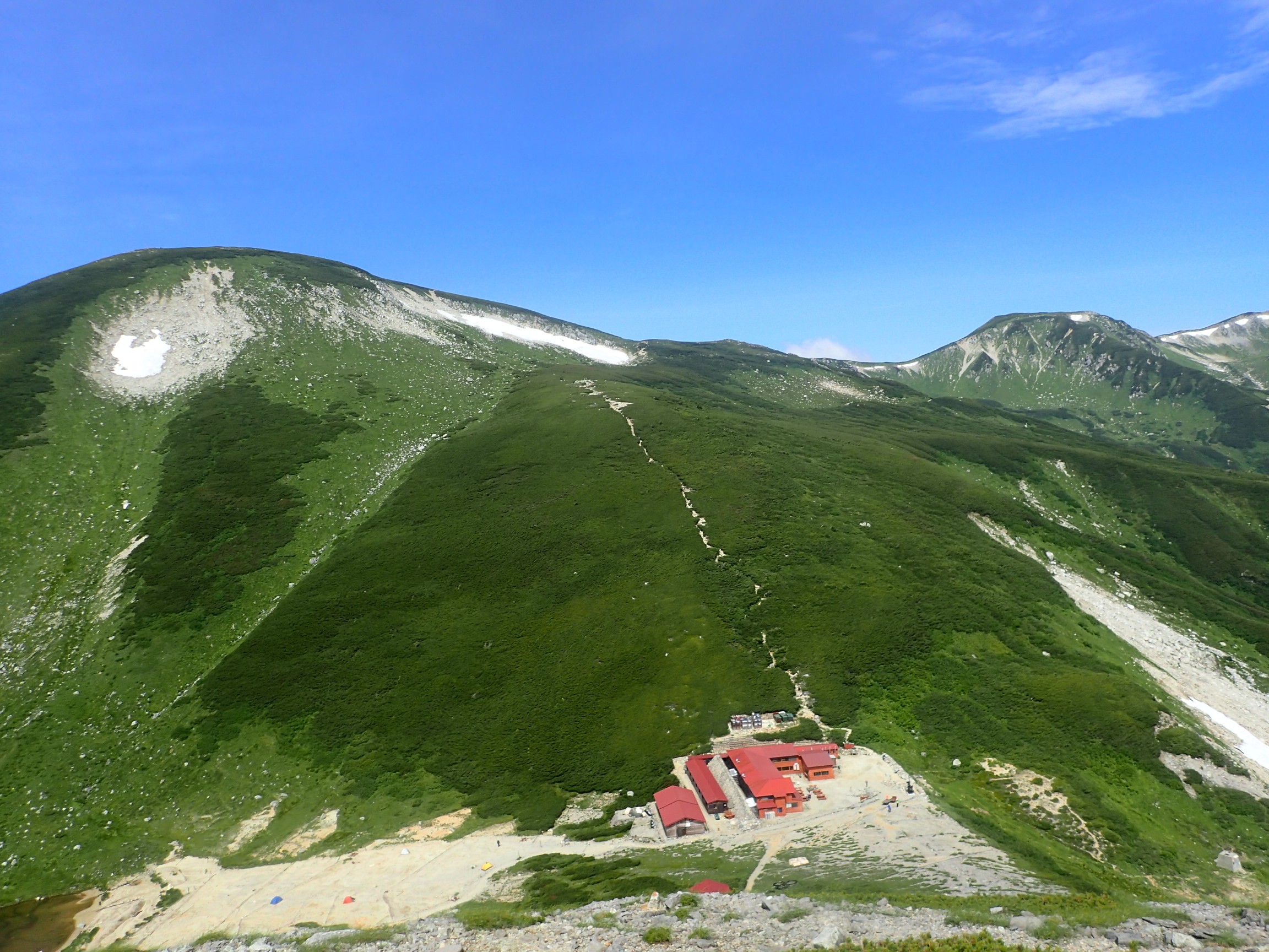 北アルプスロング縦走 8days 夏のソロ山旅 餓鬼岳 唐沢岳 燕岳 槍ヶ岳 樅沢岳 弓折岳 笠ヶ岳 抜戸岳 双六岳 三俣蓮華岳 鷲羽岳 ワリモ岳 祖父岳 雲ノ平 高天原温泉 赤牛岳 読売新道 黒部ダム アルプスのねこ Nekousa13さんの燕岳 餓鬼岳