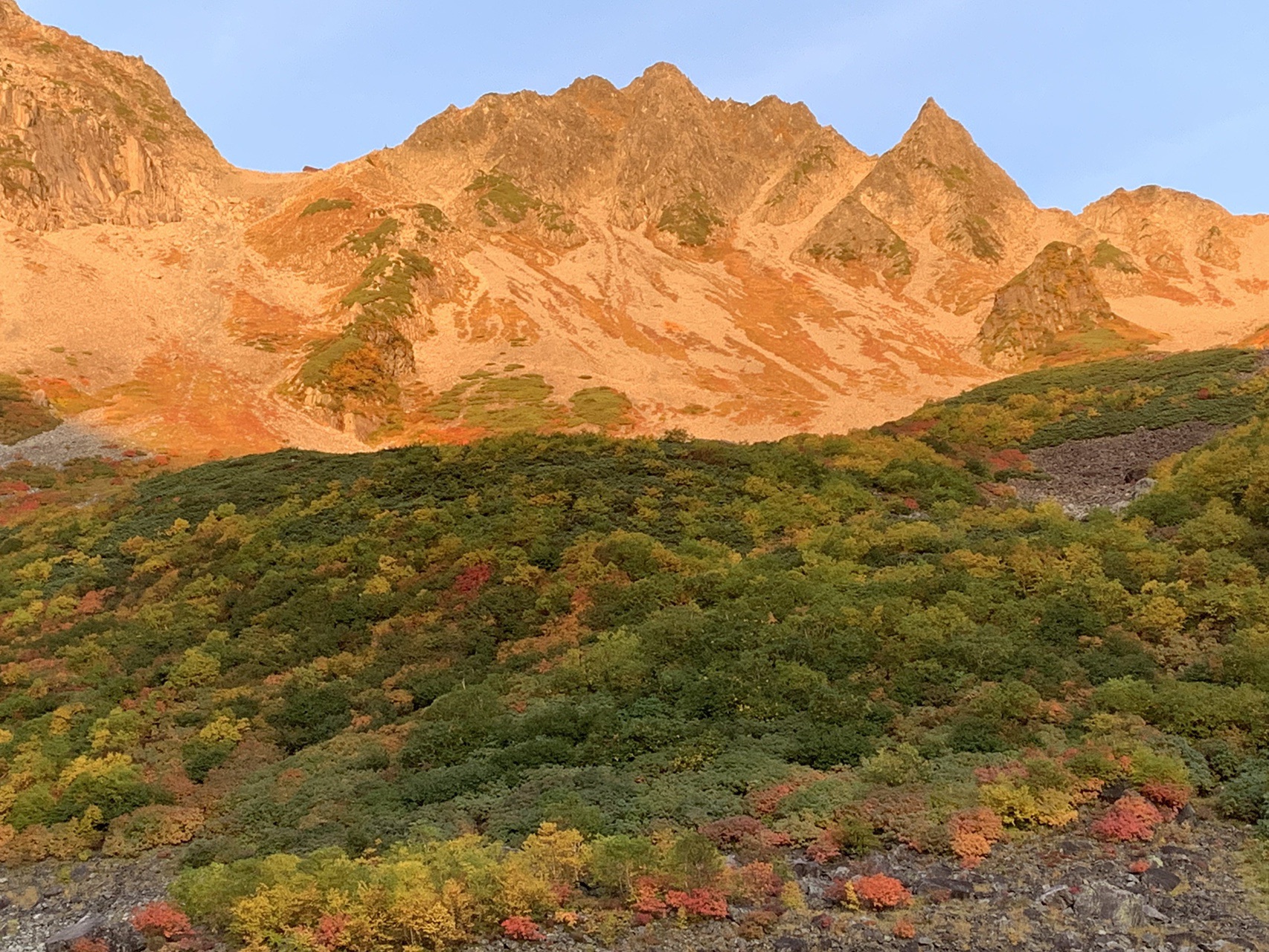 モルゲンロートの涸沢カール 19 10 01 Exigeさんの槍ヶ岳 穂高岳 上高地の活動データ Yamap ヤマップ