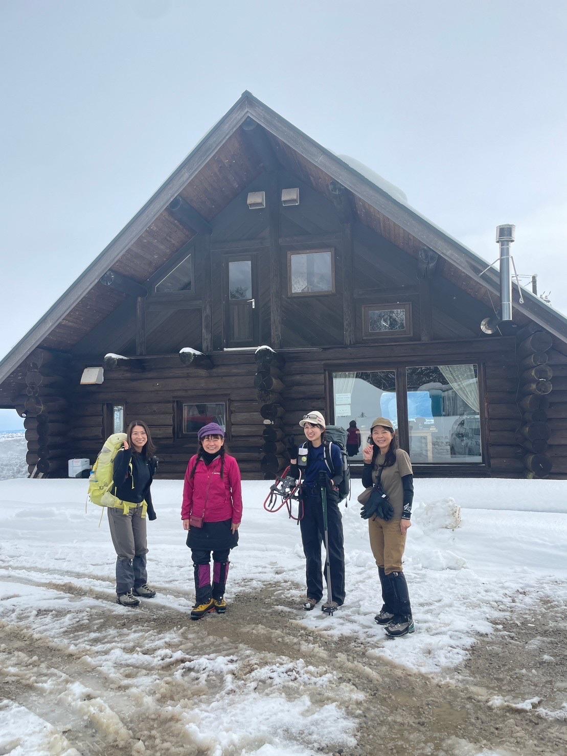 医王山・白兀山・箱屋谷山 いつもの喫茶店☕️で、車を置かせていただく🙏