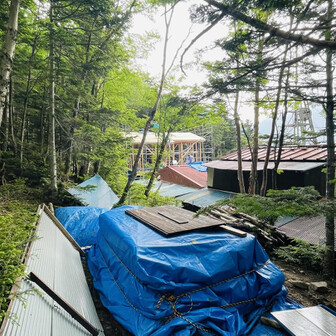 仙水小屋増築中〜✨