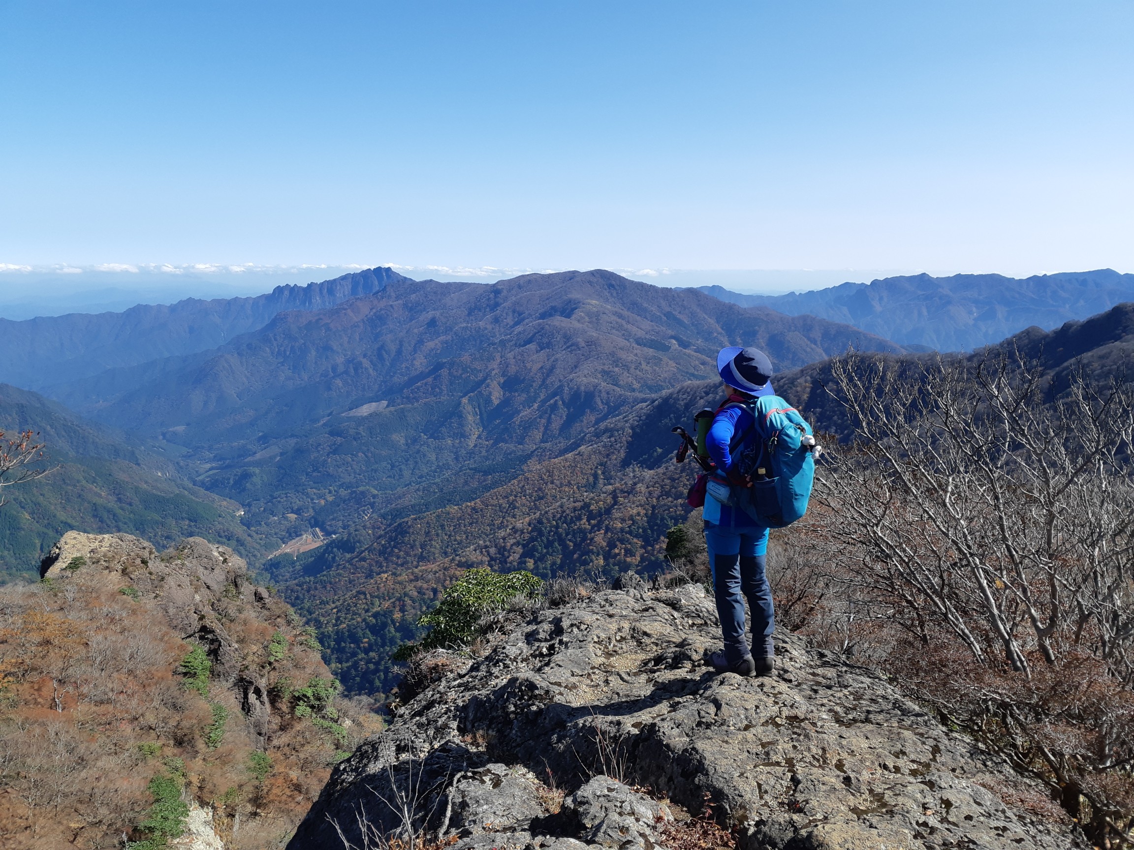 大展望と紅葉 の親父山 障子岳 古祖母山縦走 シニアの山登り五家さんさんの祖母山の活動データ Yamap ヤマップ