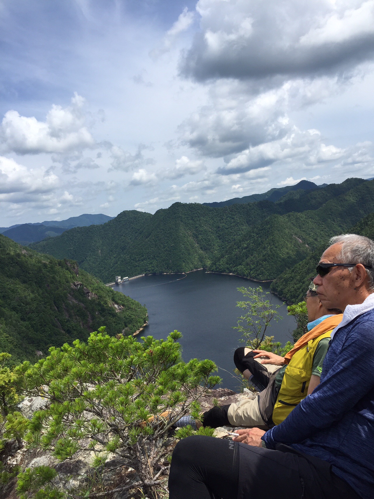 上臈岩 じょうろういわ 愛知県民の森 ずんにゃんさんの鞍掛山 愛知県 鳳来寺山 岩古谷山の活動データ Yamap ヤマップ