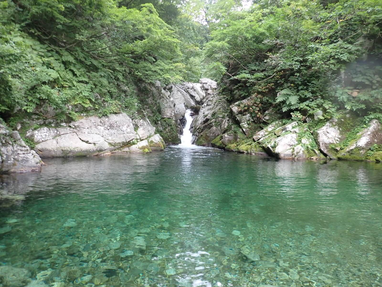 朝日連峰水源の沢 朝日連峰 水源の沢 朝日連峰 水源の沢 朝日連峰 水源の沢 Asahi