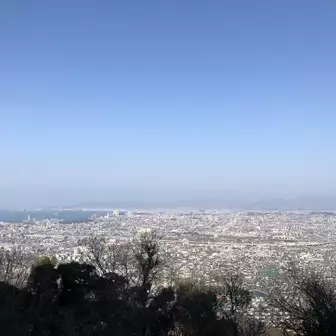 叶嶽神社の眺望ポイントから！市内。