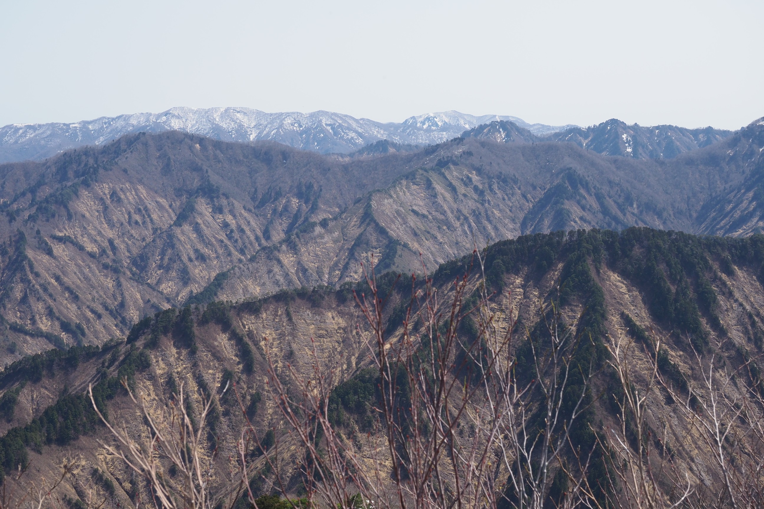 木六山・銀次郎山 左奥日本平、手前木六山