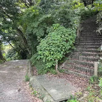 源氏山公園方面へ登る階段