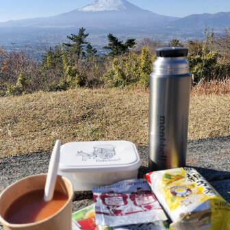 いろいろ作ってコーヒーとお菓子までボーっとゆっくり