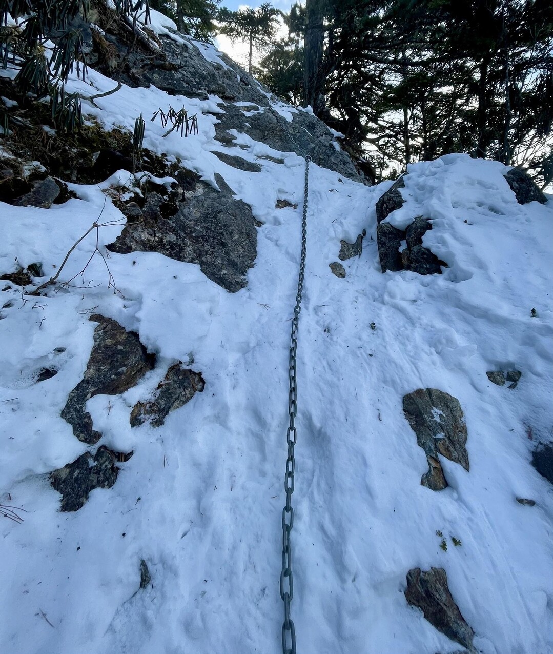 結氷 が美しい甲武信ヶ岳だったけど 甲武信ヶ岳の写真47枚目 鎖場 4箇所 事前のリサーチでは難易度は Yamap ヤマップ