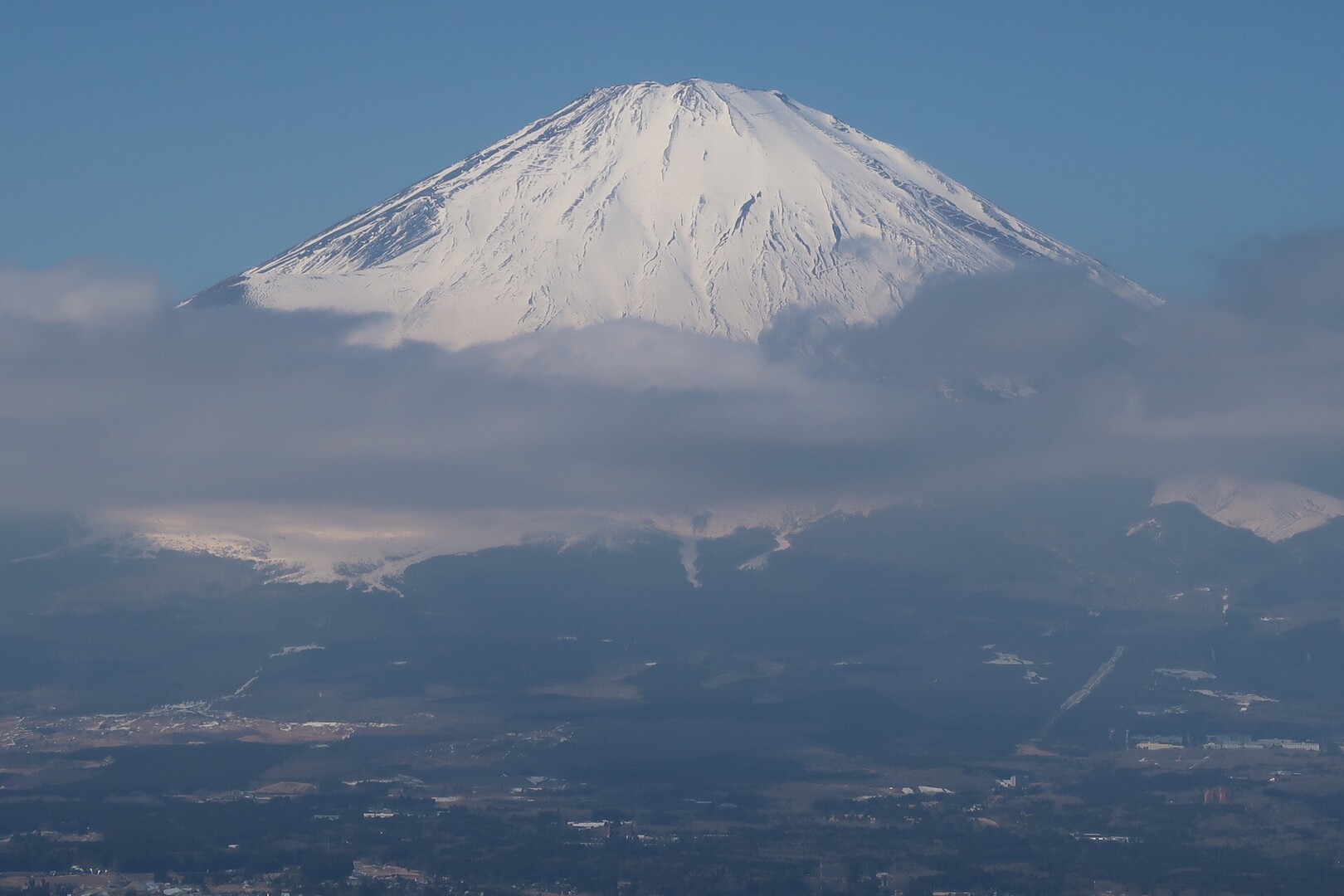 足柄峠で富士を仰ぎ 矢倉岳の山頂を目前に Kenkenさんの矢倉岳の活動日記 Yamap ヤマップ