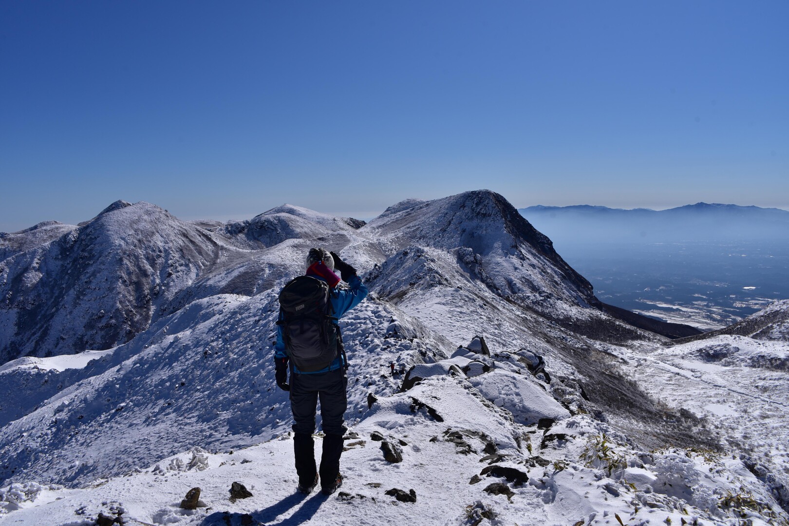 青ーい 白ーい 沓掛山 扇ヶ鼻 星生山 九重山 久住山 大船山 星生山の写真40枚目 後ろ姿お借りしてもいいですか と その Yamap ヤマップ