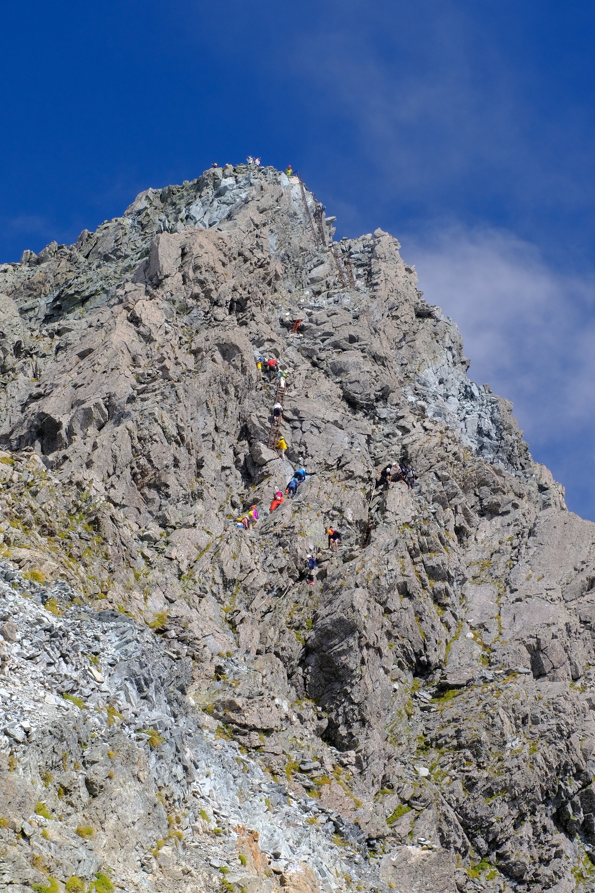 天空にそびえる槍ヶ岳 荘衛さんの槍ヶ岳 穂高岳 上高地の活動日記 Yamap ヤマップ