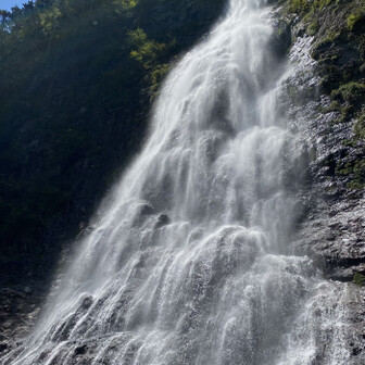 大峯の隠れ名瀑、岩屋谷滝(雄滝・雌滝) / えむじぇいさんの釈迦ヶ岳