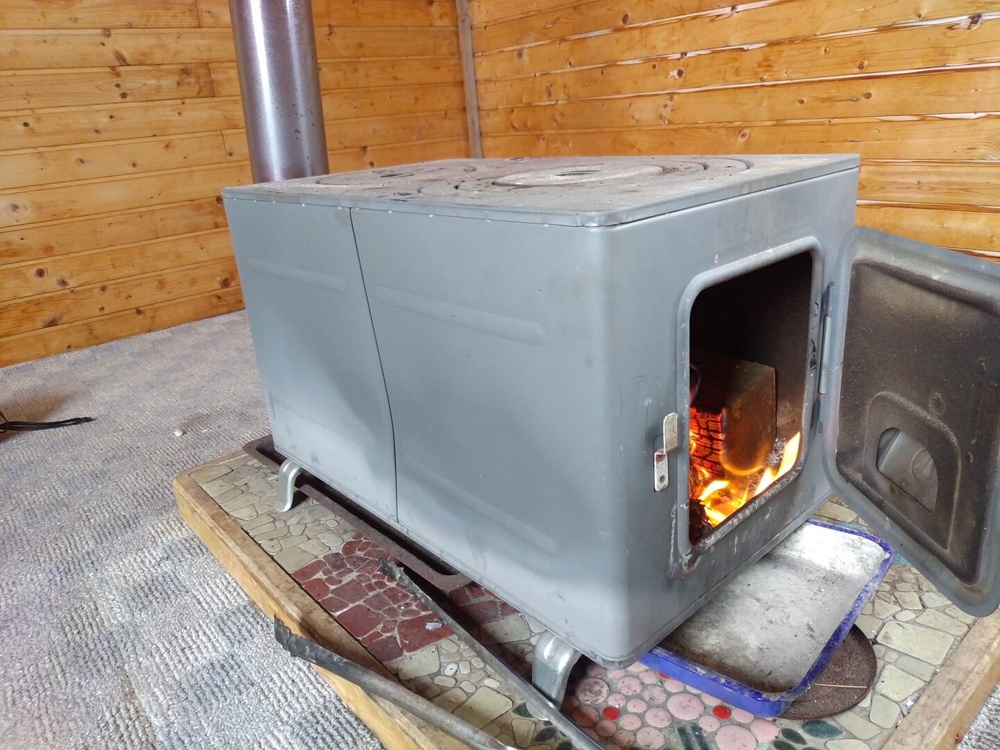 とどまつ 薪ストーブ 薪ストーブ 1m3から