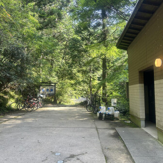 登山口にトイレ🚻あり