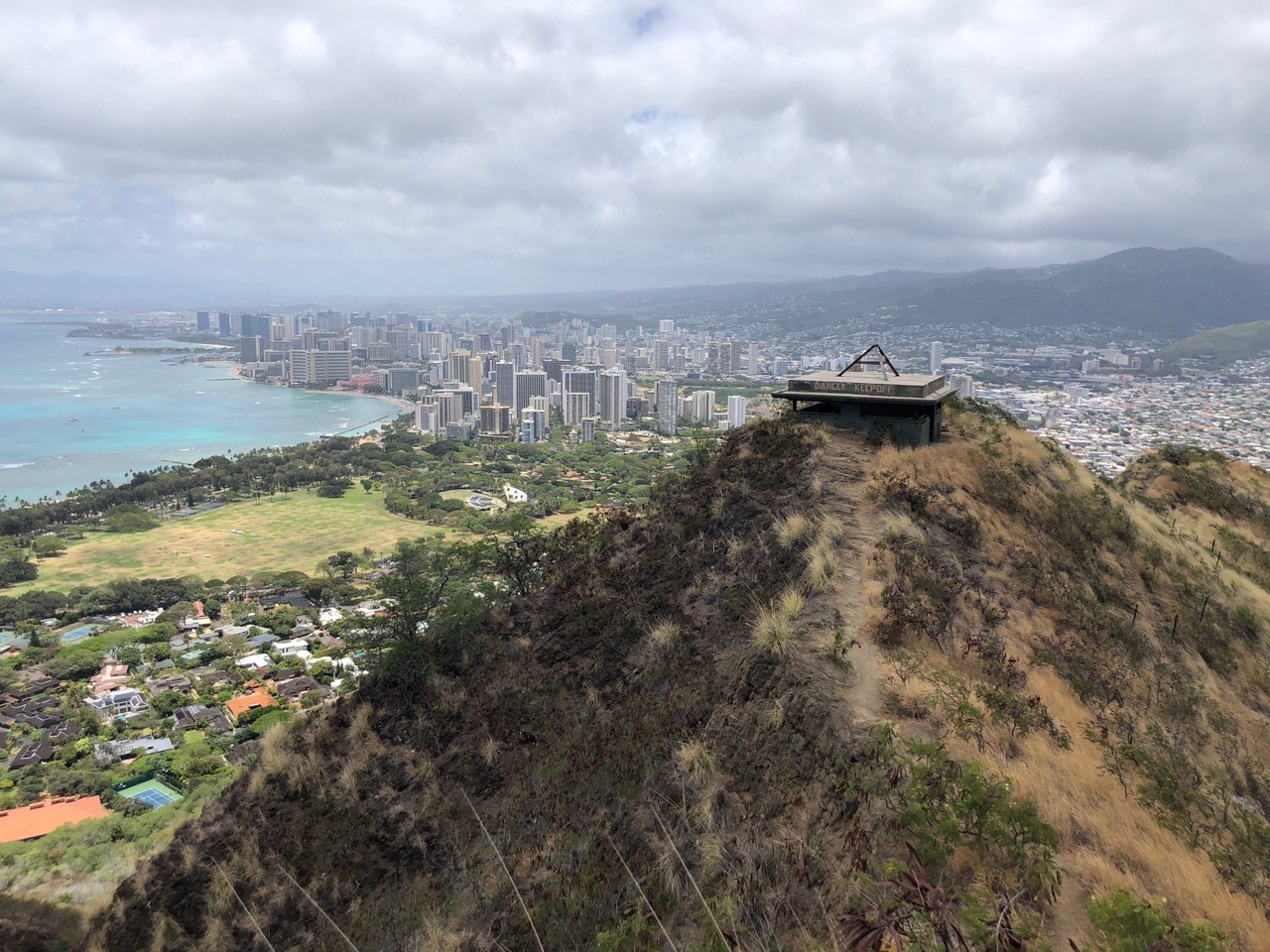 ヒルトンワイキキビーチからダイヤモンドヘッド山頂までゆっくり歩いて２時間でした いちろうさんのウォーキングの活動データ Yamap ヤマップ