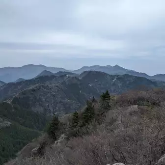 鎌ヶ岳や雨乞岳が見えました。