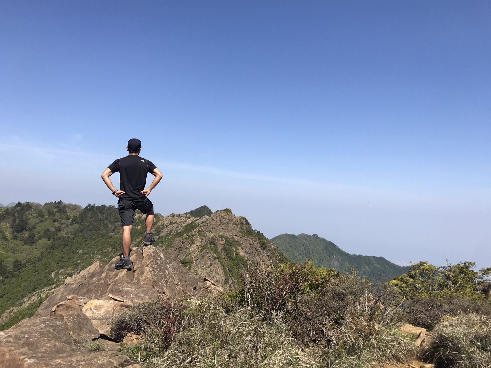 床鍋 東赤石山 西赤石山へレッツゴー 19 05 25 けんさんの東赤石山 西赤石山 物住頭の活動日記 Yamap ヤマップ