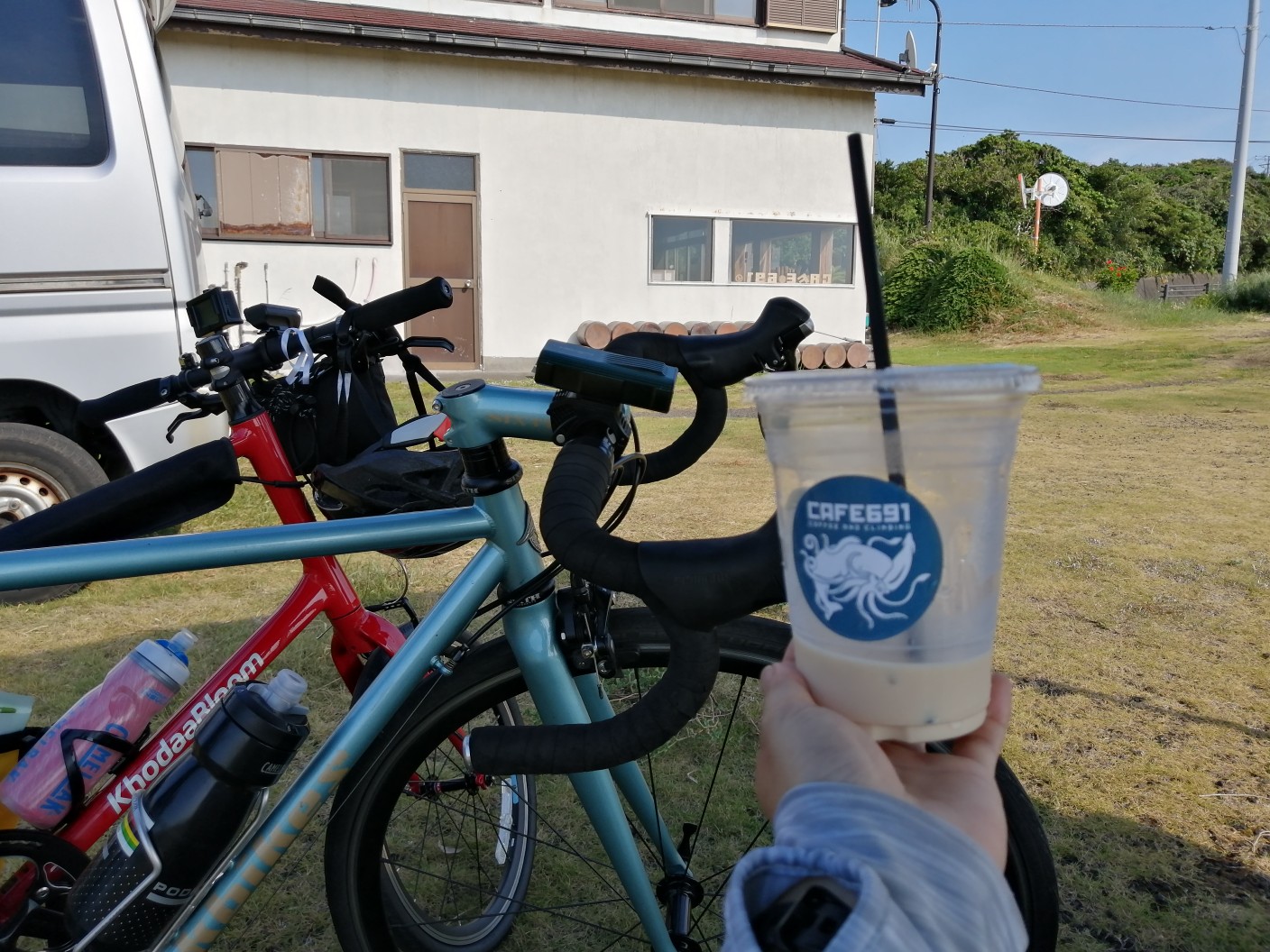 三宅島day1 成り行きの島一周サイクリング / もかさんの三宅島の活動 