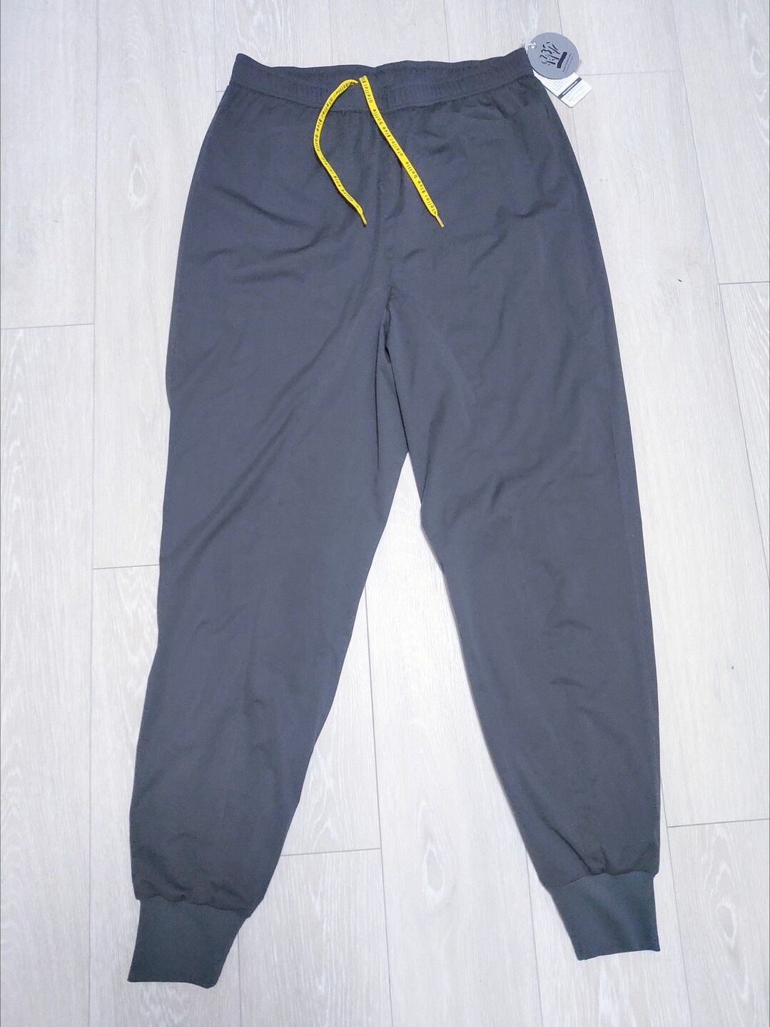 atelier blue bottle NEO WOOL pants Ｓこちらは何年モデルになりますか