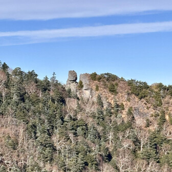 モアイのような不思議な岩🤔