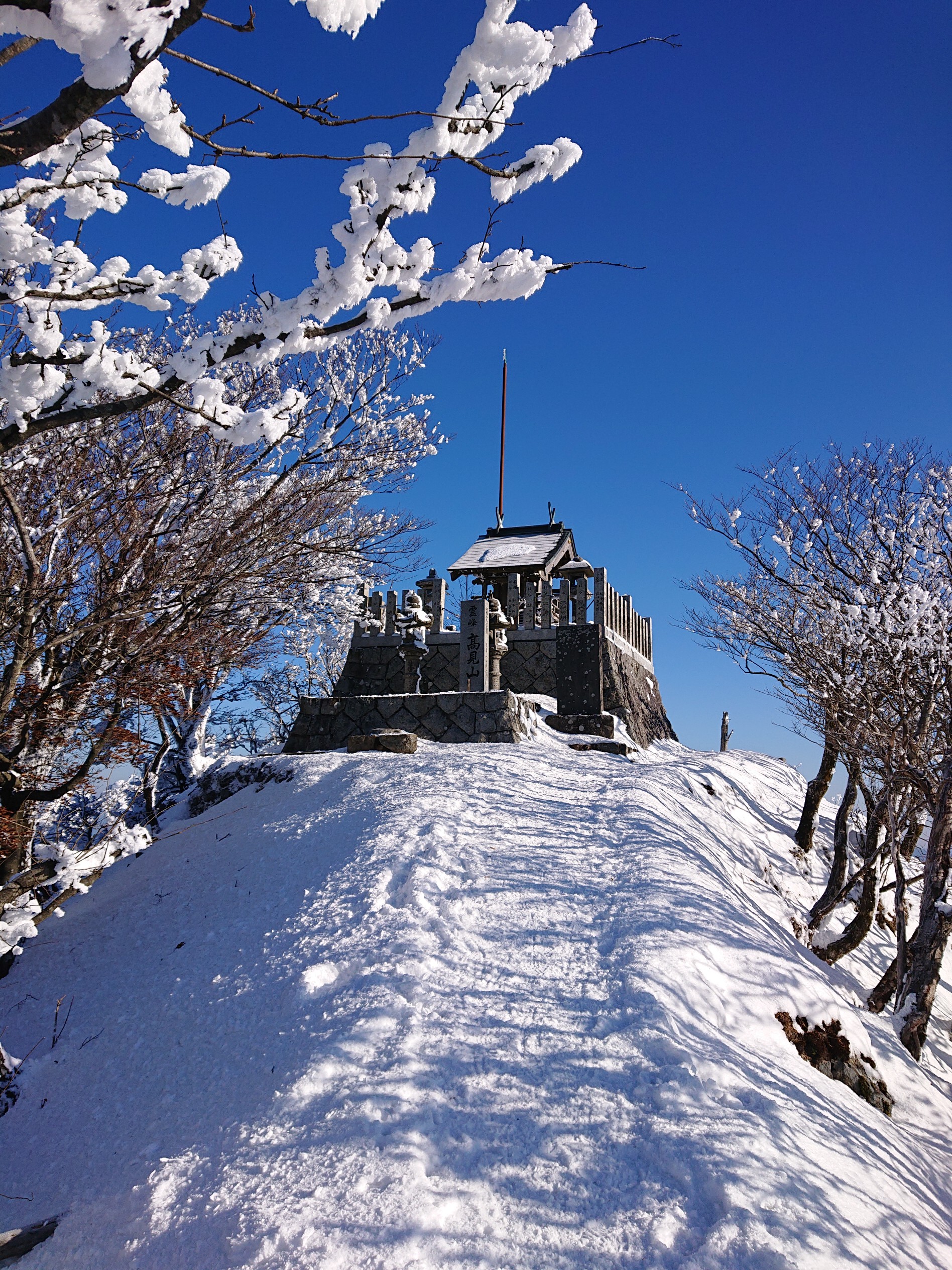 青空と樹氷と高見山 生駒の風さんの高見山 黒石山 天狗山の活動データ Yamap ヤマップ