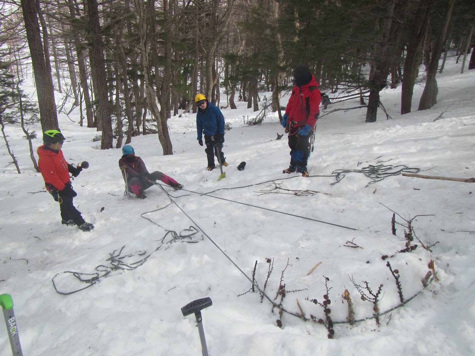 春なのに雪山訓練 弱層テストやら支点構築いろいろ カワユス スノーボラードとか 艸 ｳﾌ Su Niiyanさんの富士山の活動データ Yamap ヤマップ