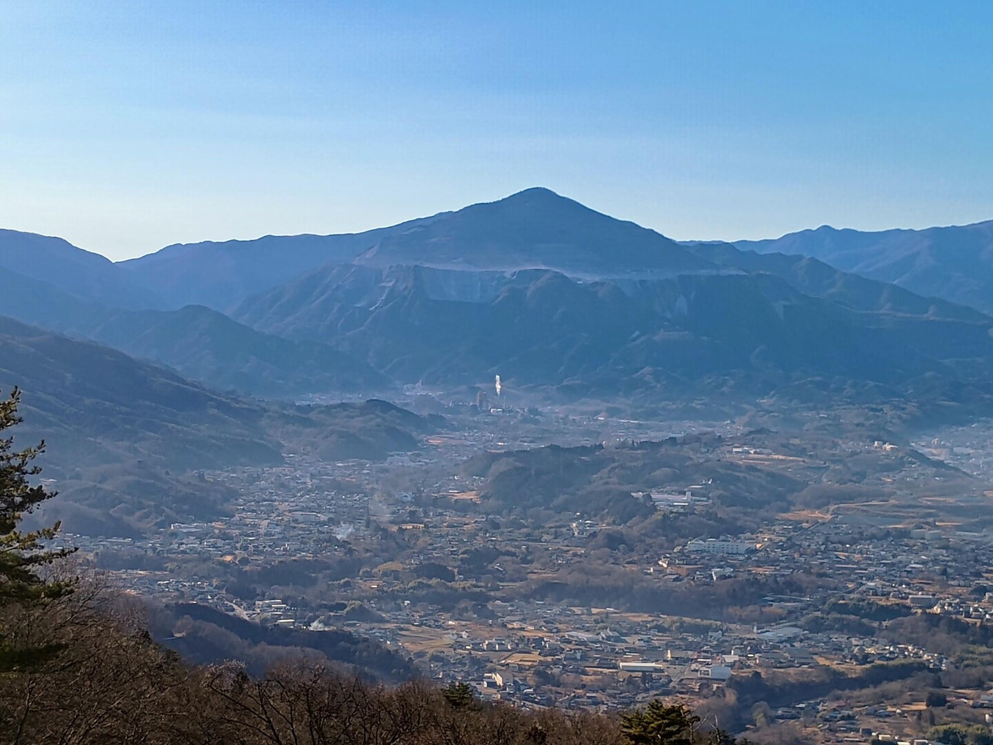 車で来れるんかーい！ですが何か😁 簑山(美の山) / moriさんの簑山の活動データ | YAMAP / ヤマップ
