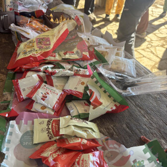 みんなの持ち寄りのお菓子たくさん😋