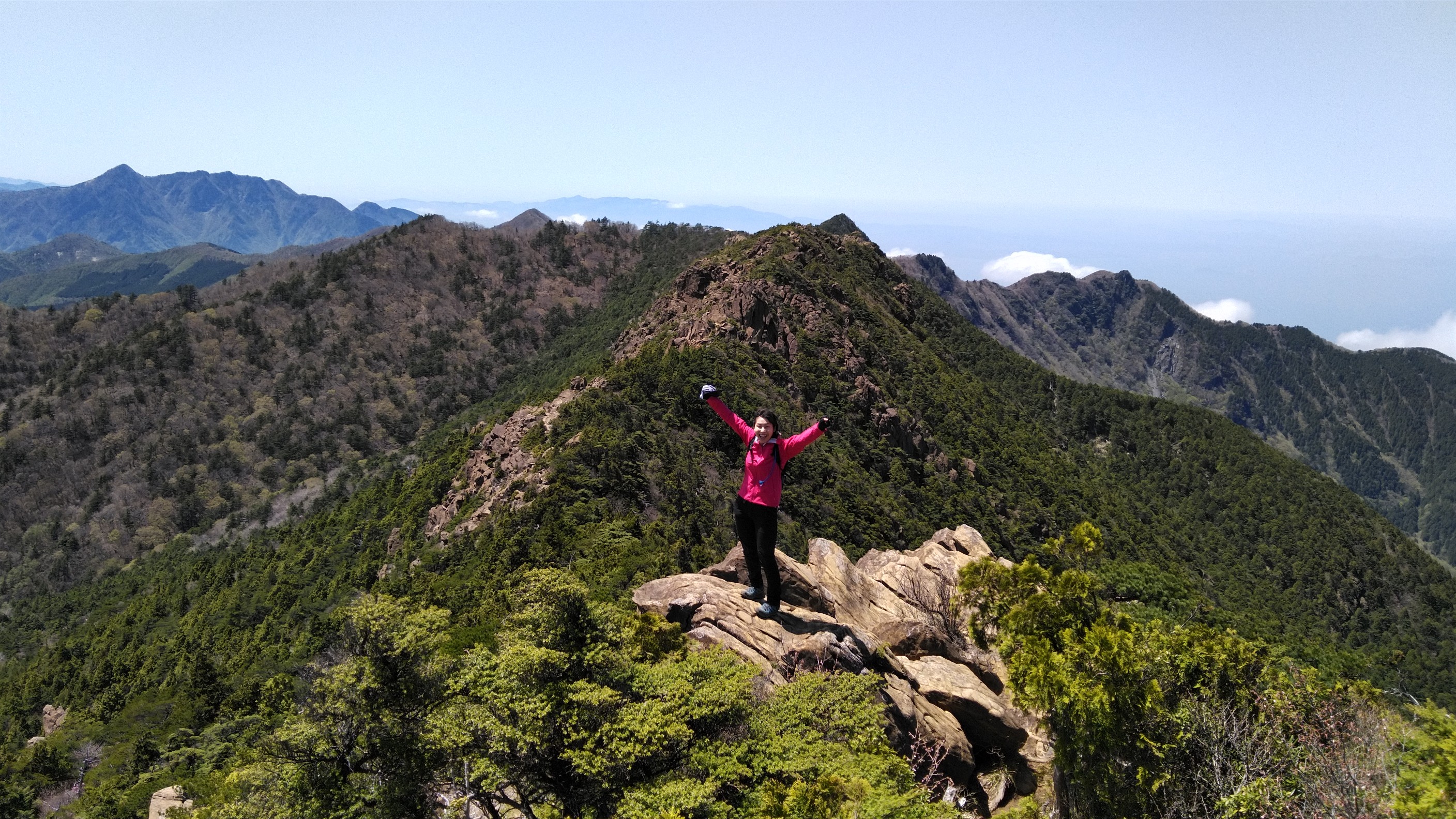 妻 初の東赤石山へ たなぴいさんの東赤石山 西赤石山 物住頭の活動日記 Yamap ヤマップ