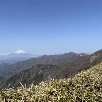 富士山と檜洞丸．