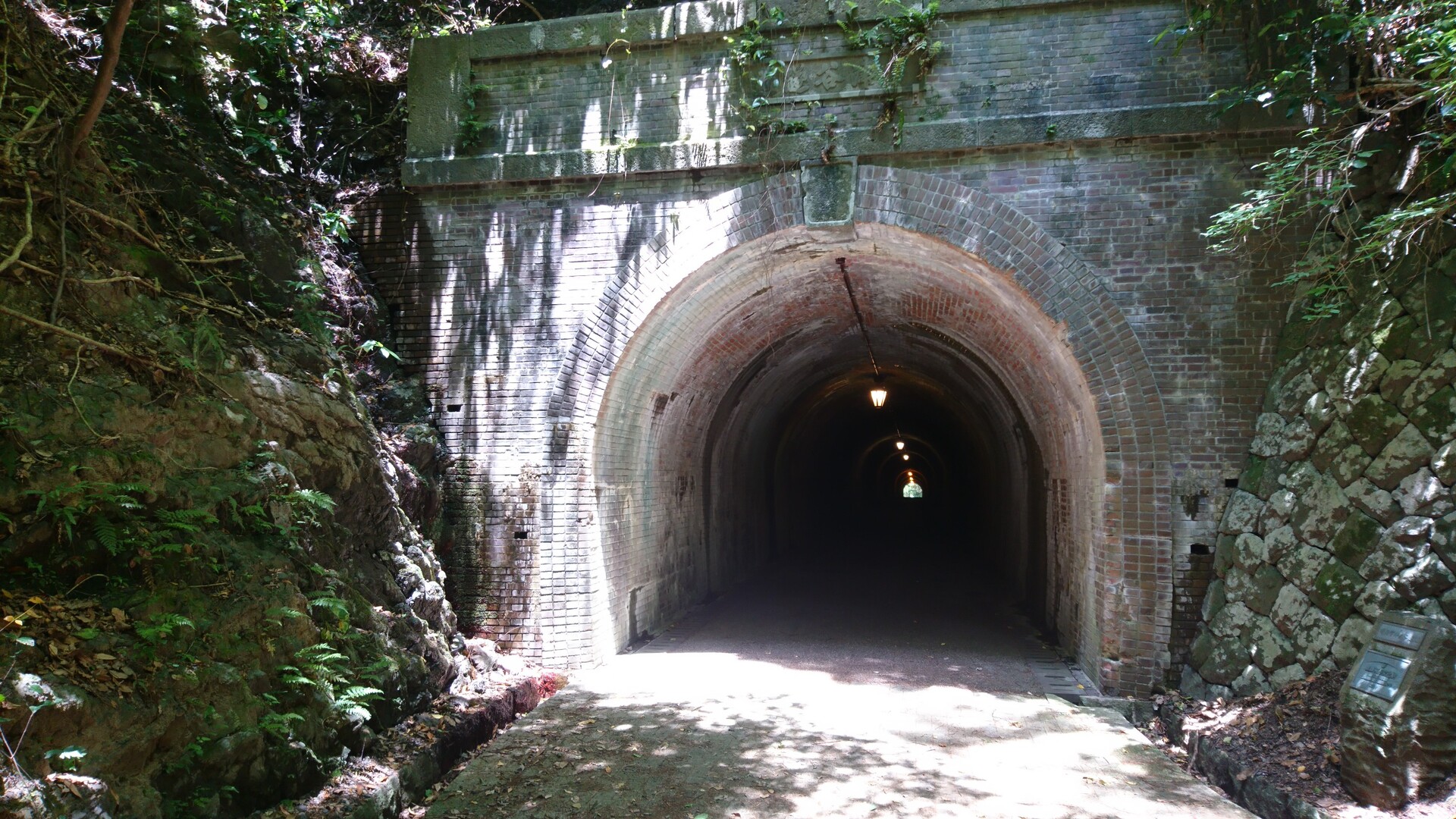岡部 静岡 宇津ノ谷峠 蔦の細道 05 30 Hisaさんの焼津アルプス 高草山 満観峰 花沢山 徳願寺山の活動日記 Yamap ヤマップ
