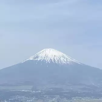 富士山も見えます。
ちょっと霞んできました。