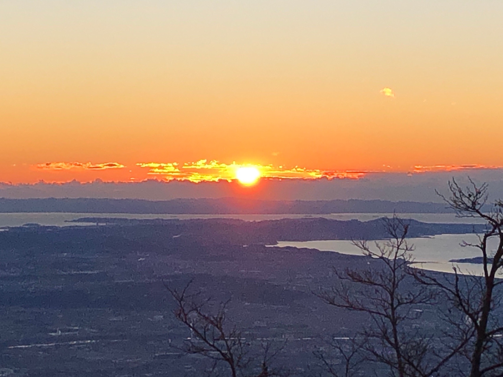 大山 山頂からの日の出 なべちゃんさんの大山 神奈川県 の活動データ Yamap ヤマップ