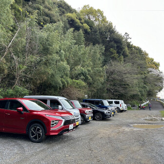 千葉山・白岩寺山 前は誰もいなかった（2022年9月）のに、今日は大盛況です。