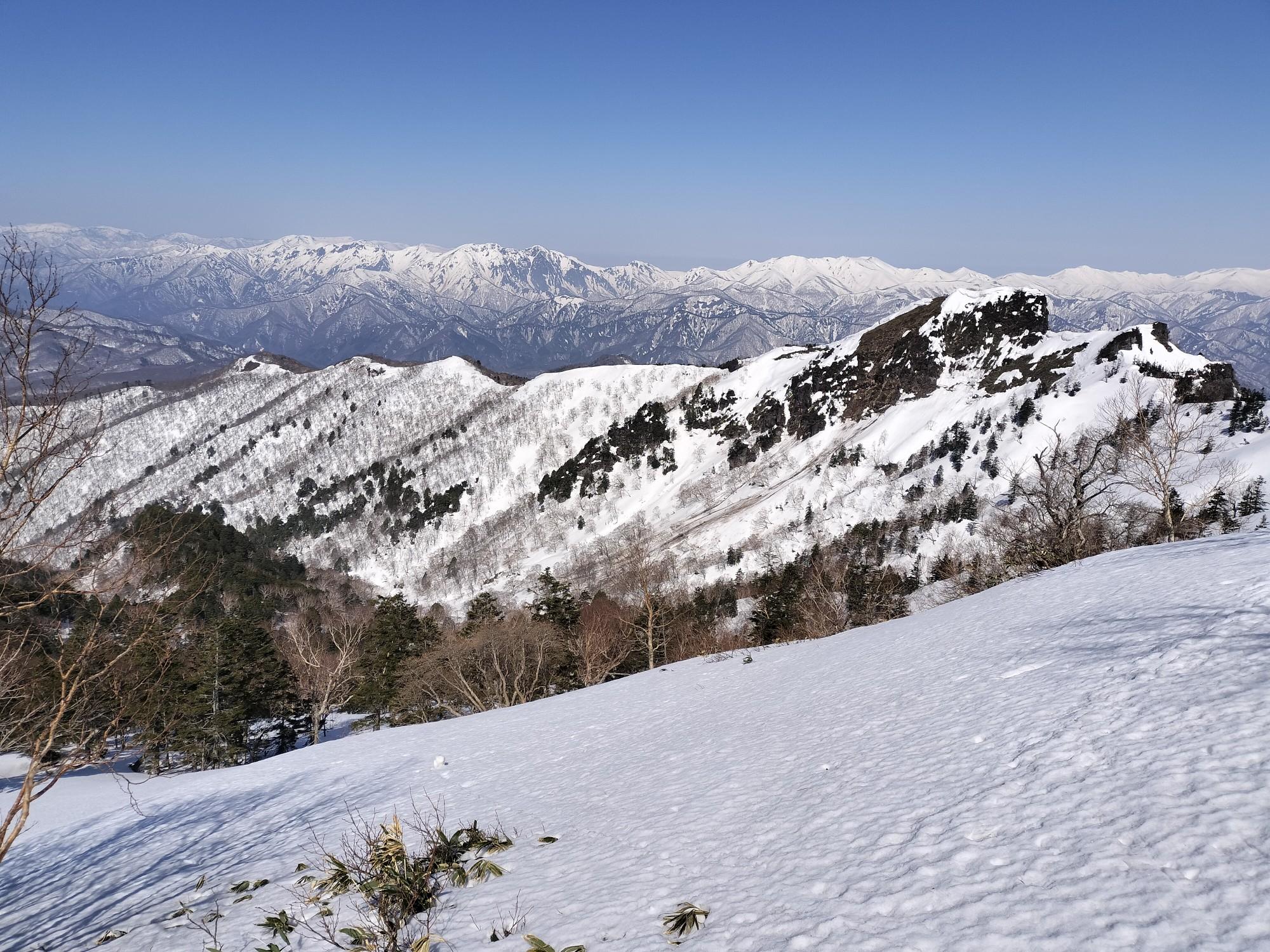 武尊山 川場スキー場から / ゆたかなさんの谷川岳・七ツ小屋山・大源太山の活動データ | YAMAP / ヤマップ