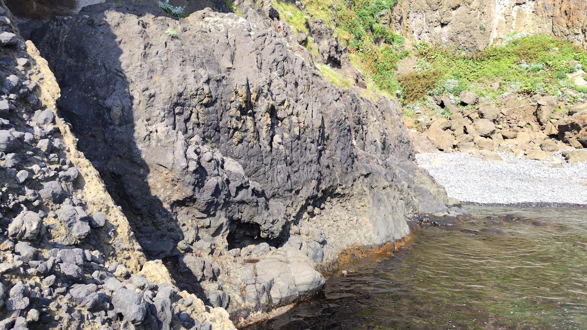 しがみつき系の最初のへつり。