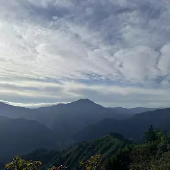 燧ヶ岳、秋らしい空が印象的だった