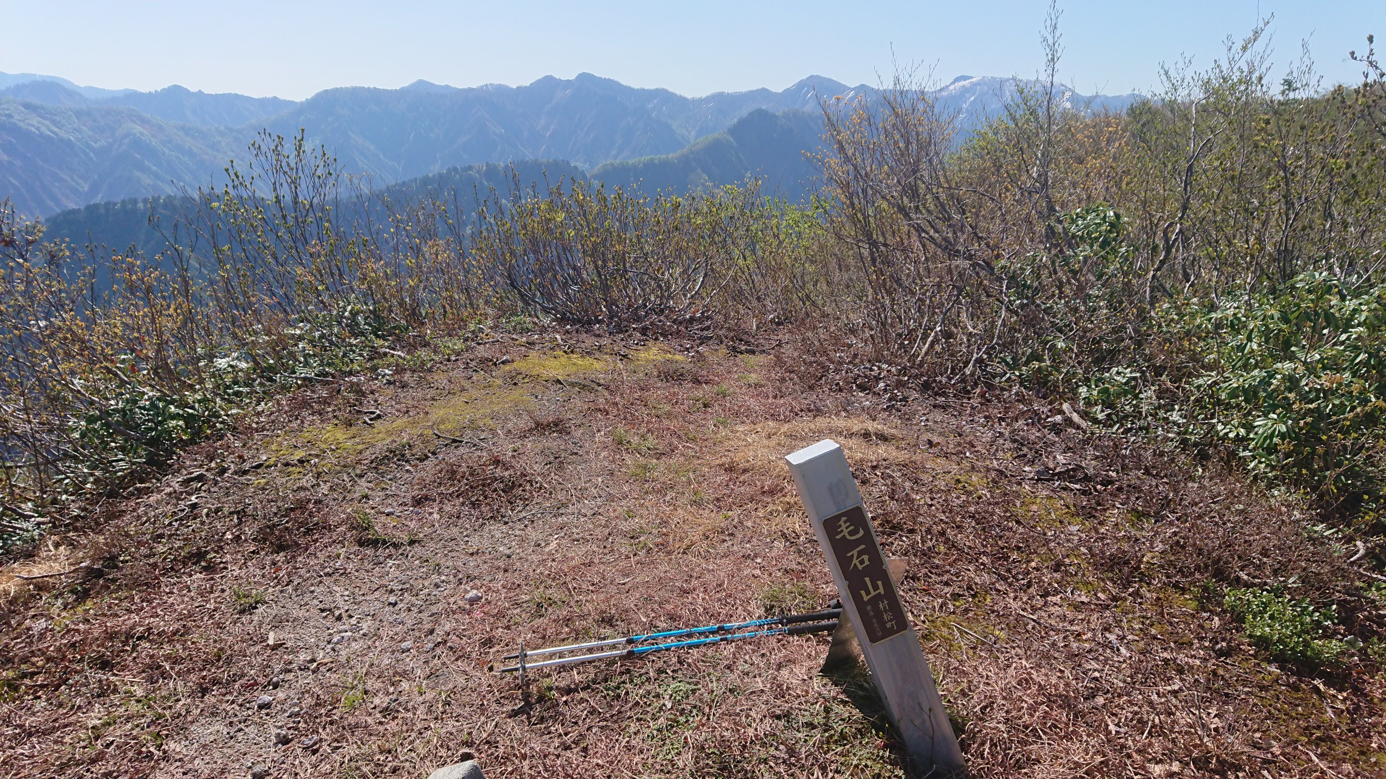 木六山・銀次郎山 毛石山