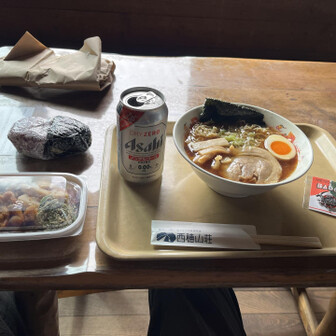 山荘に下りてきました。
醤油ラーメン頼みました！

結果、醤油ラーメンの方が僕は美味しく感じました♪