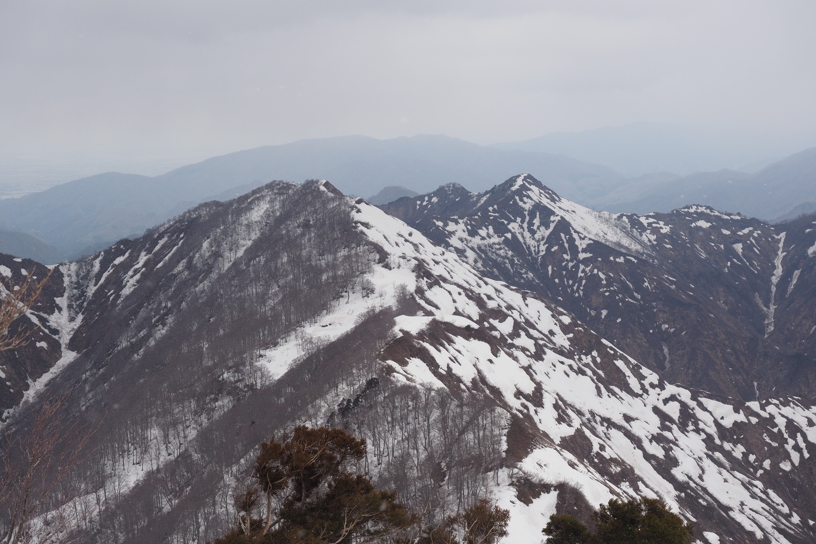 木六山・銀次郎山 五剣谷から銀太郎、銀次郎
