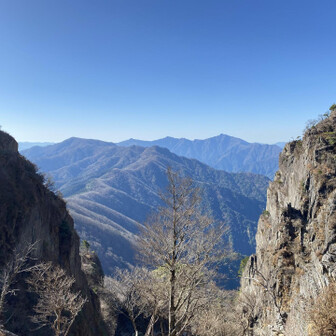本傾と後傾の間から。今日は何度もみた祖母山⛰️