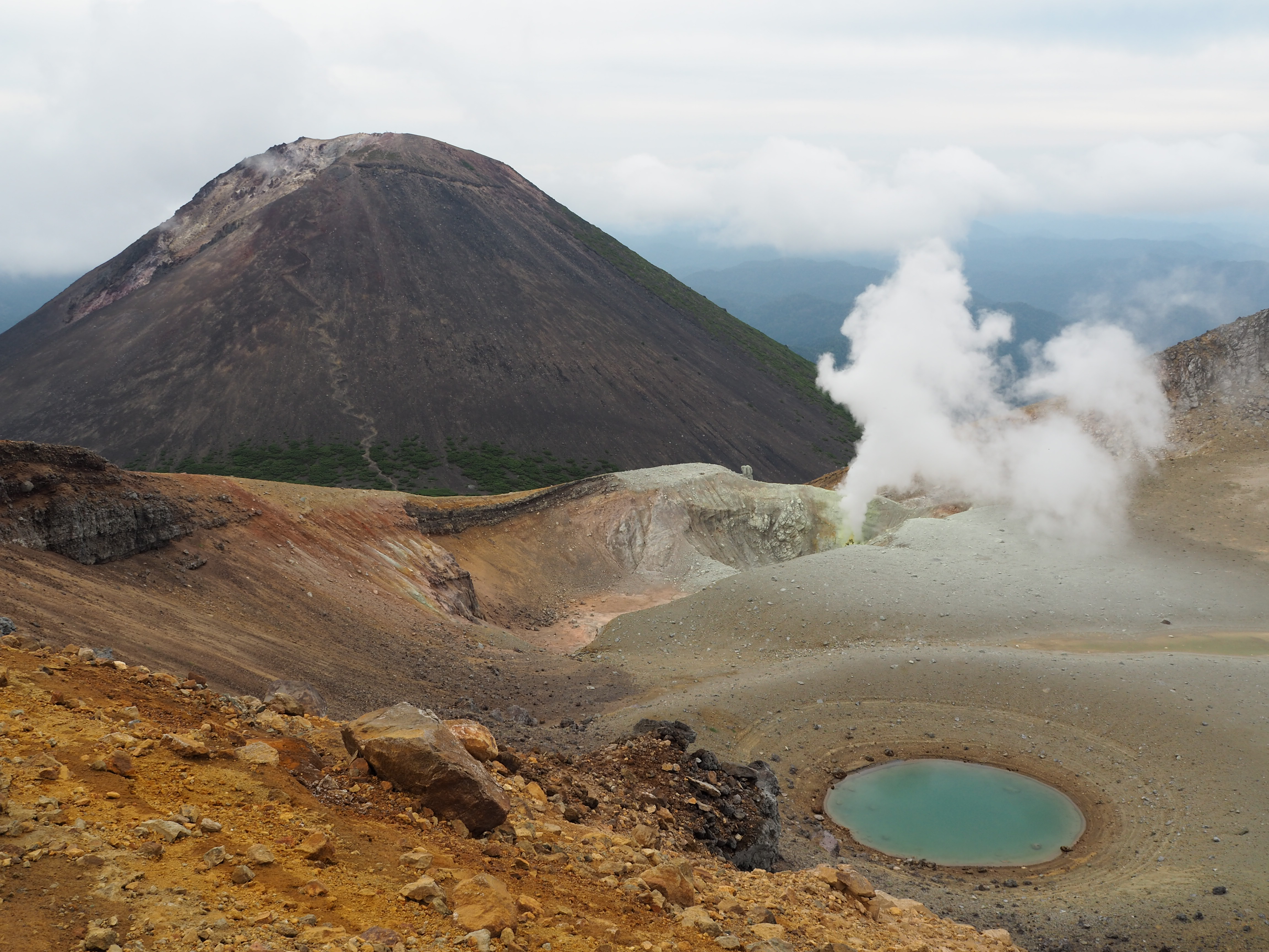 雌阿寒岳 阿寒富士 噴煙のパワーに圧倒 Lunaさんの雌阿寒岳 阿寒富士 白湯山の活動日記 Yamap ヤマップ