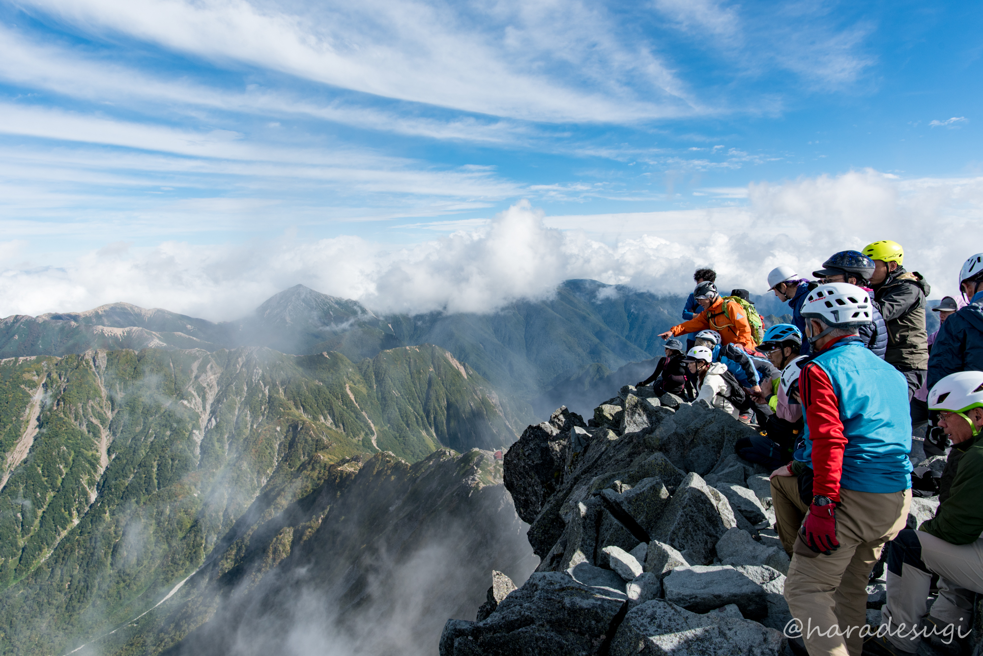秋の北アルプス表銀座縦走 苦労の末に辿り着いた槍ヶ岳山頂からの景色は はらですぎさんの槍ヶ岳 穂高岳 上高地の活動データ Yamap ヤマップ