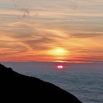 雲海の中からおはようsun🌄