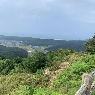 山頂から鳥取砂丘も見えました。