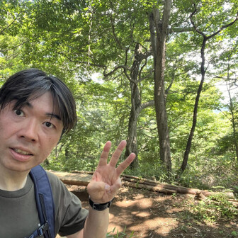 ③泰光寺山　※手前の急階段がすごい