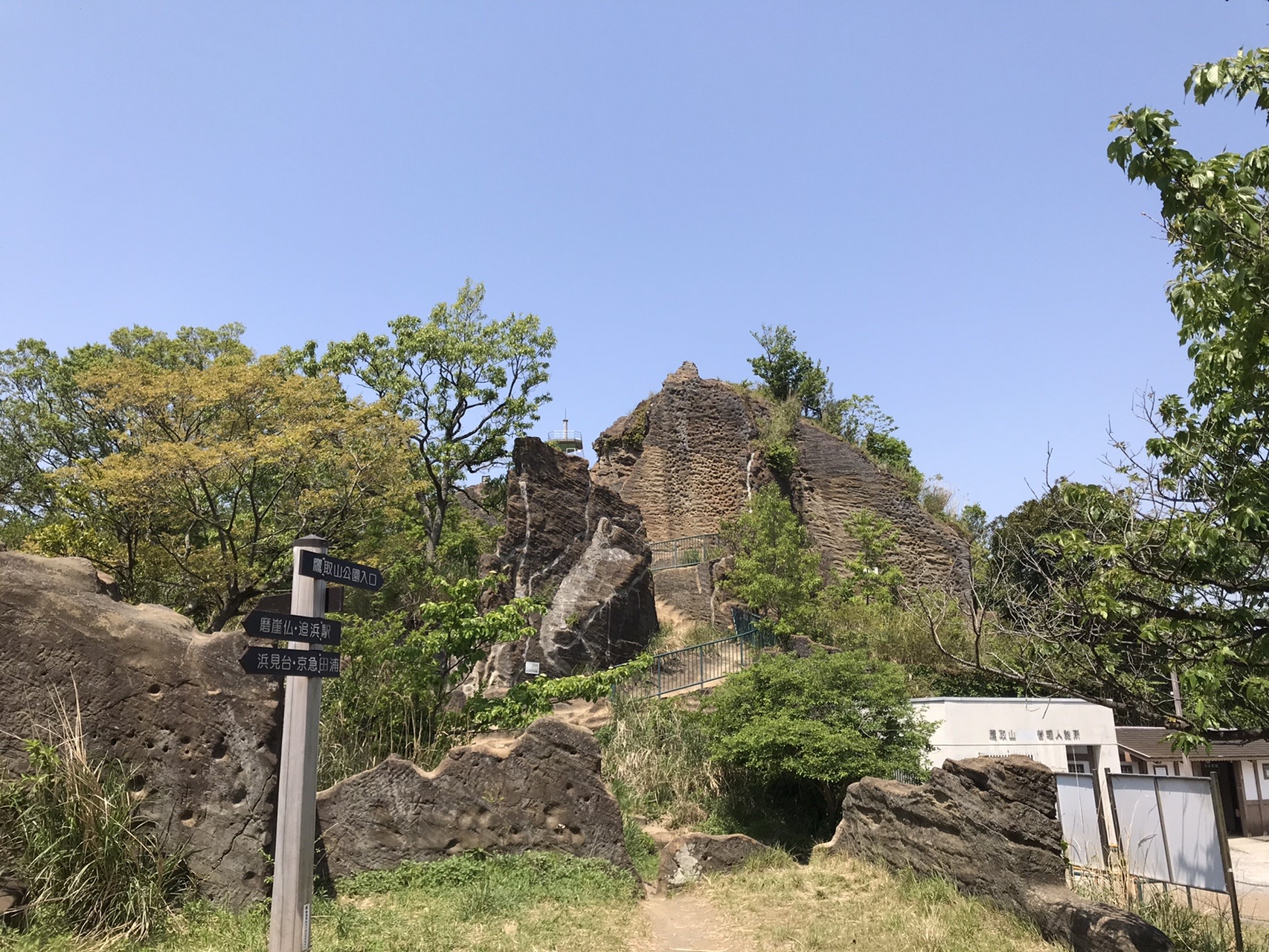 鷹取山 神武寺 馬頭観音 乳頭山 畠山 横須賀市 逗子市 05 02 Hisashiさんの鷹取山 横須賀市 逗子市 の活動データ Yamap ヤマップ
